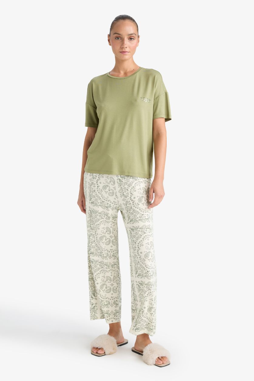 WOMAN Green Fall in Love Regular Fit 2 Piece Printed Pyjama Set