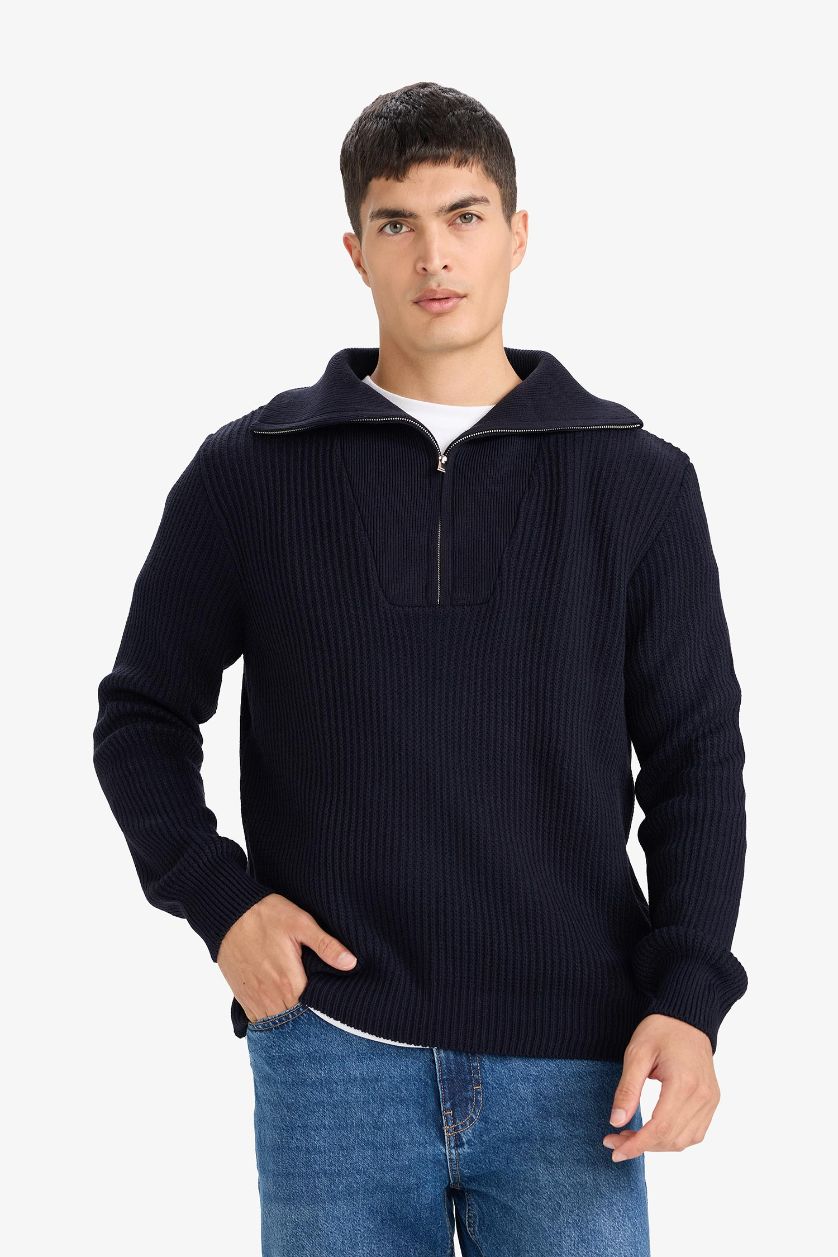 MAN NAVY Standard Fit Zipper Knitwear Pullover