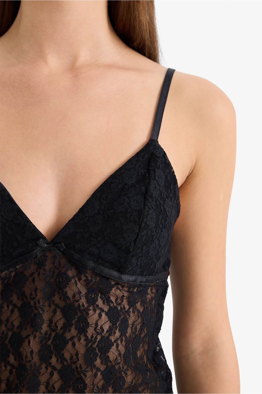 Woman Black Fall in Love Lace Tank Top