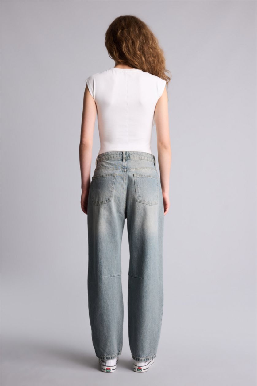 Woman Blue Barrel Fit High Waist Ankle Length Jeans