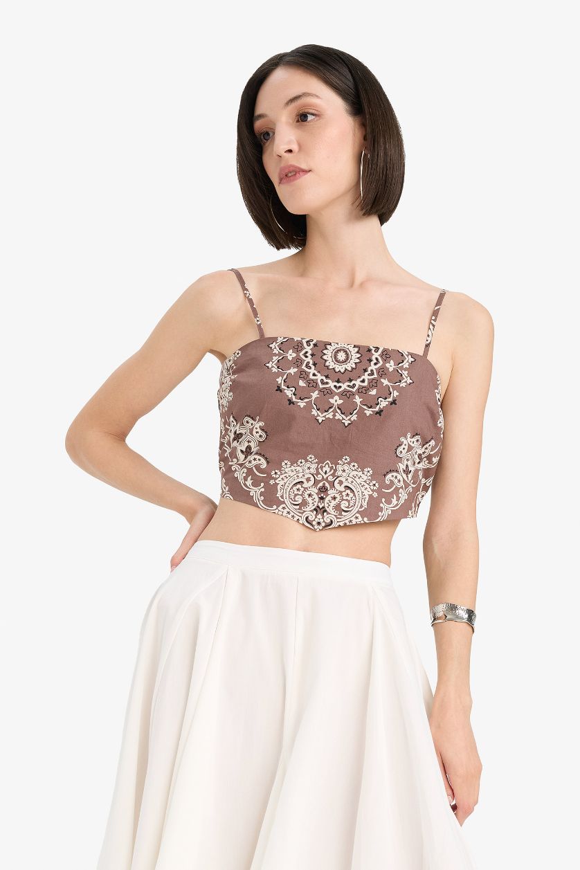 حريمي بني فاتح بلوزة بحمالات وياقة مربعة من Afra x DeFacto