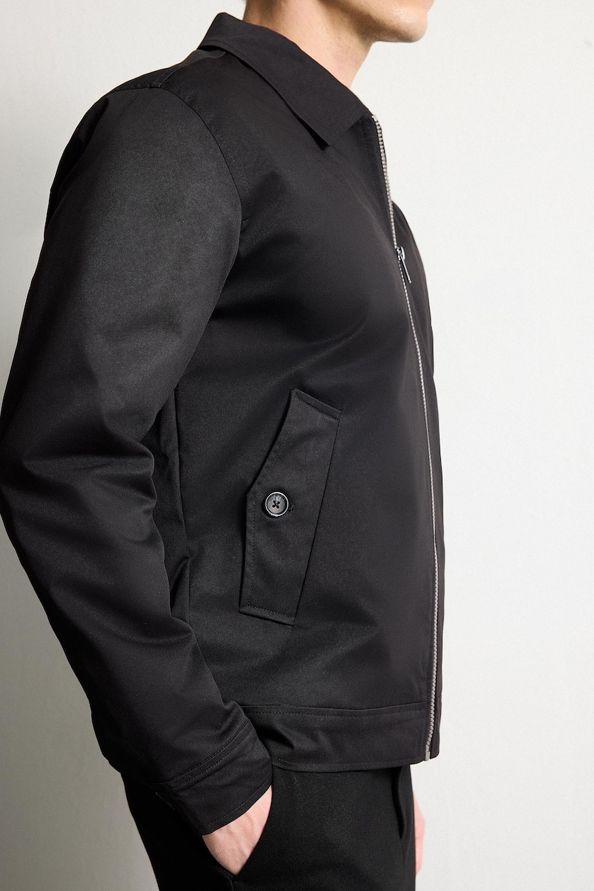 Men Black Regular Fit Lined Puffer Jacket