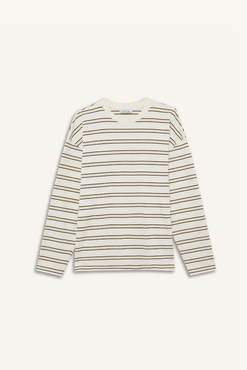 Woman Ecru Loose Fit Long Sleeve Sweatshirt