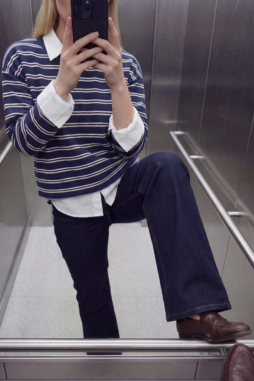 Woman NAVY Loose Fit Long Sleeve Sweatshirt