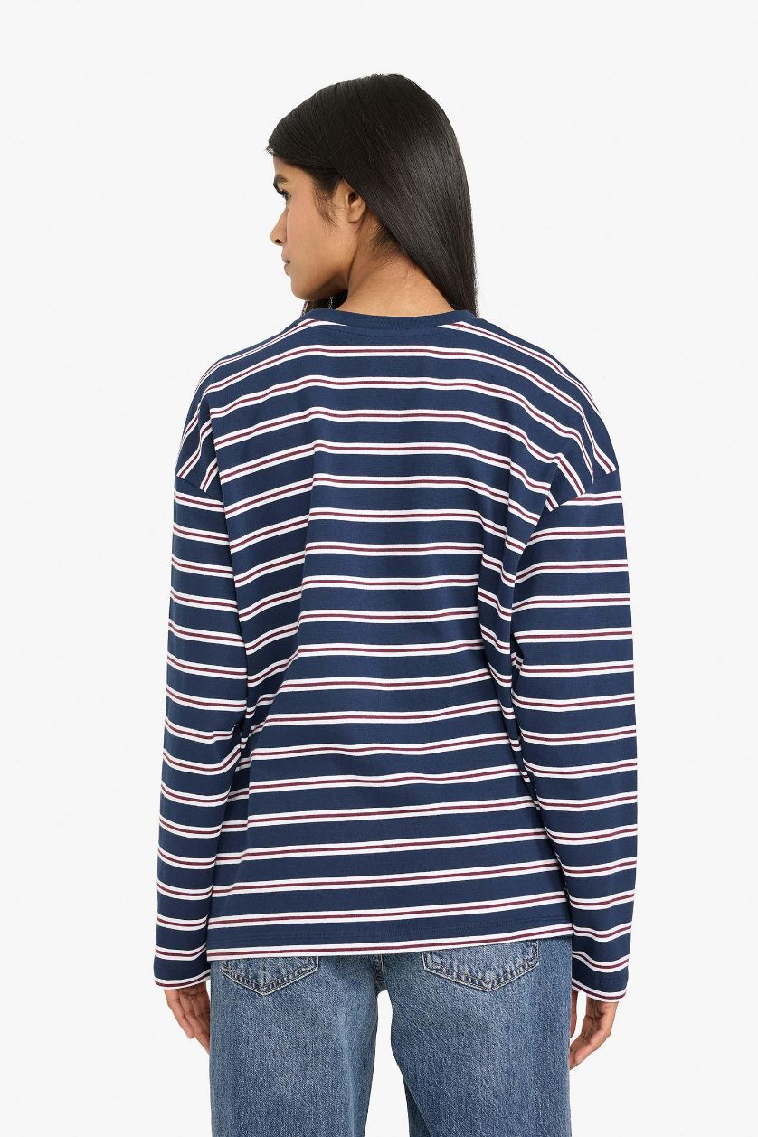 Woman NAVY Loose Fit Long Sleeve Sweatshirt