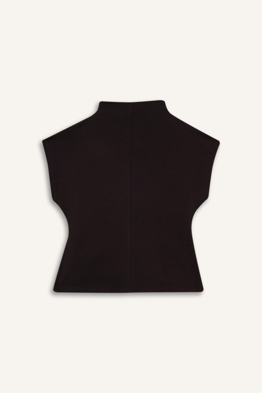 حريمي بني بلوزة كت بيكيه سليم فيت هاي كول