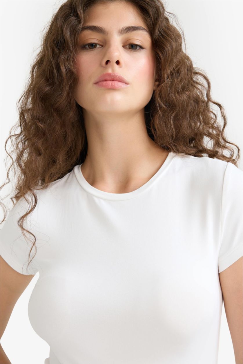 WOMAN White Slim Fit Crew Neck Basic White T-Shirt