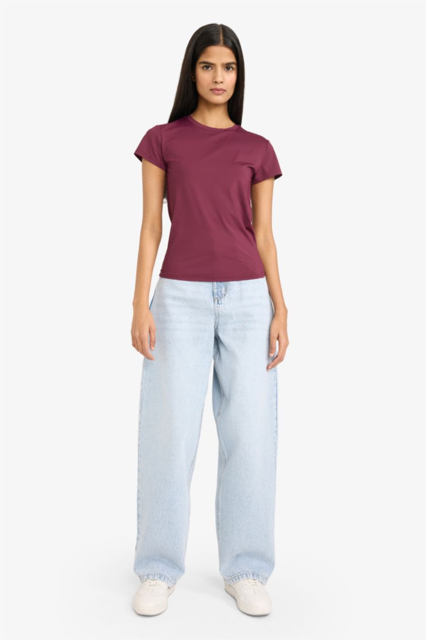 Әйелдерге Бордо Slim Fit дөңгелек жағалы қысқа жеңді футболка