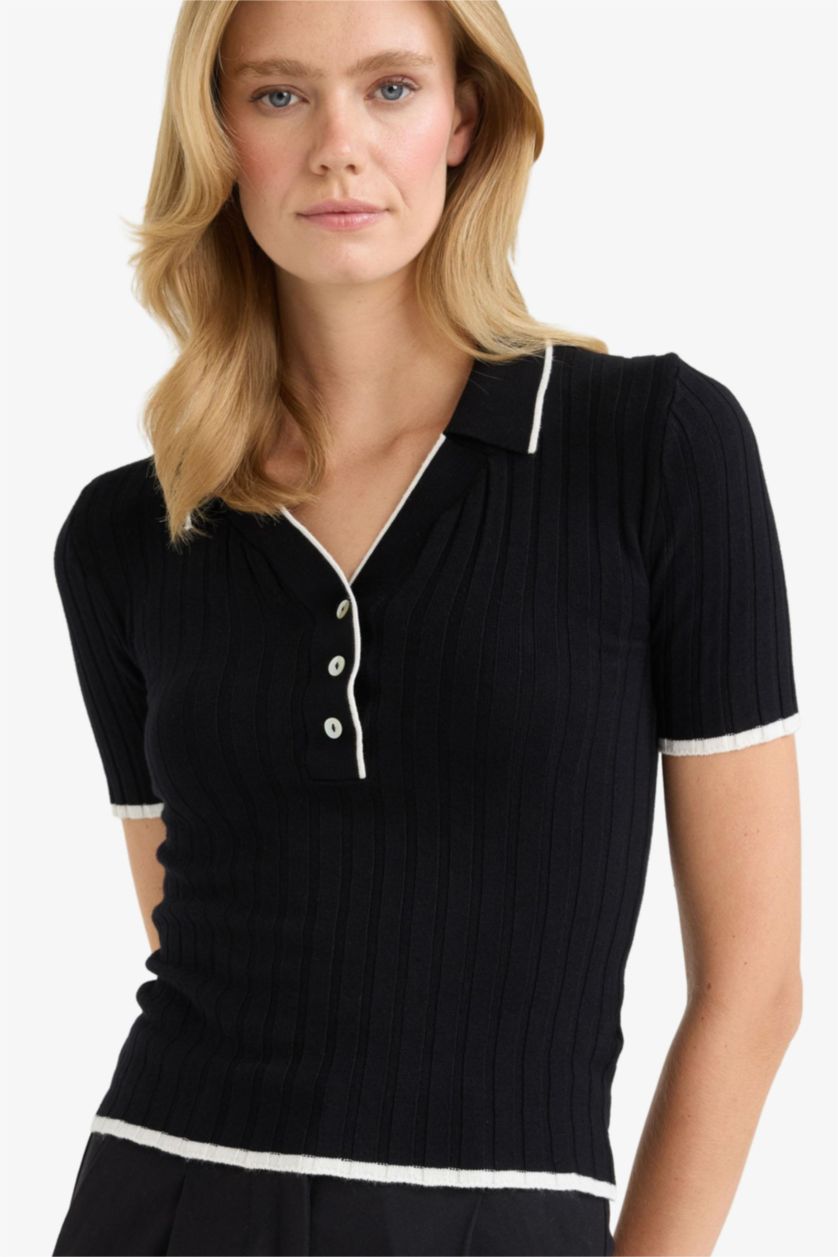 Kadın Siyah Fitted Polo Yaka Triko Kısa Kollu Kazak