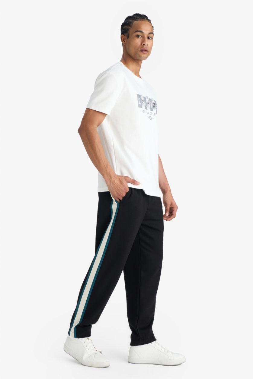 Erkek Ekru NBA Boston Celtics Standart Fit Bisiklet Yaka Kısa Kollu Tişört