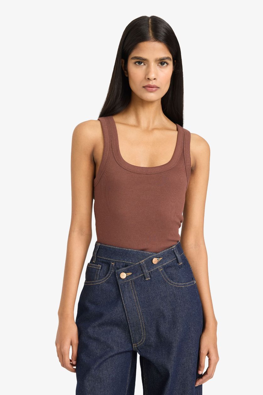 Женщины Коричневый Майка кашкорсе Fitted в рубчик с U-образным вырезом