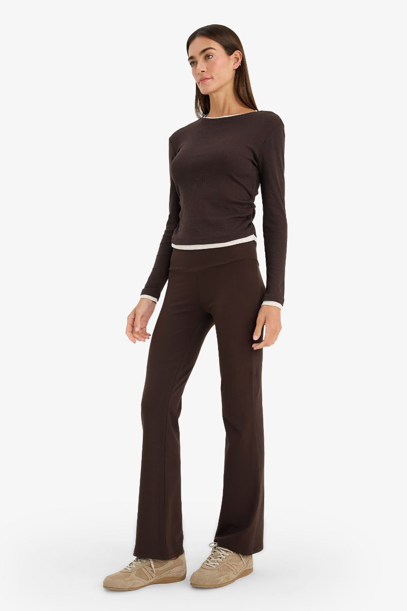 نساء بني بنطرون بجامة تريكو برجل واسع وايد ليج