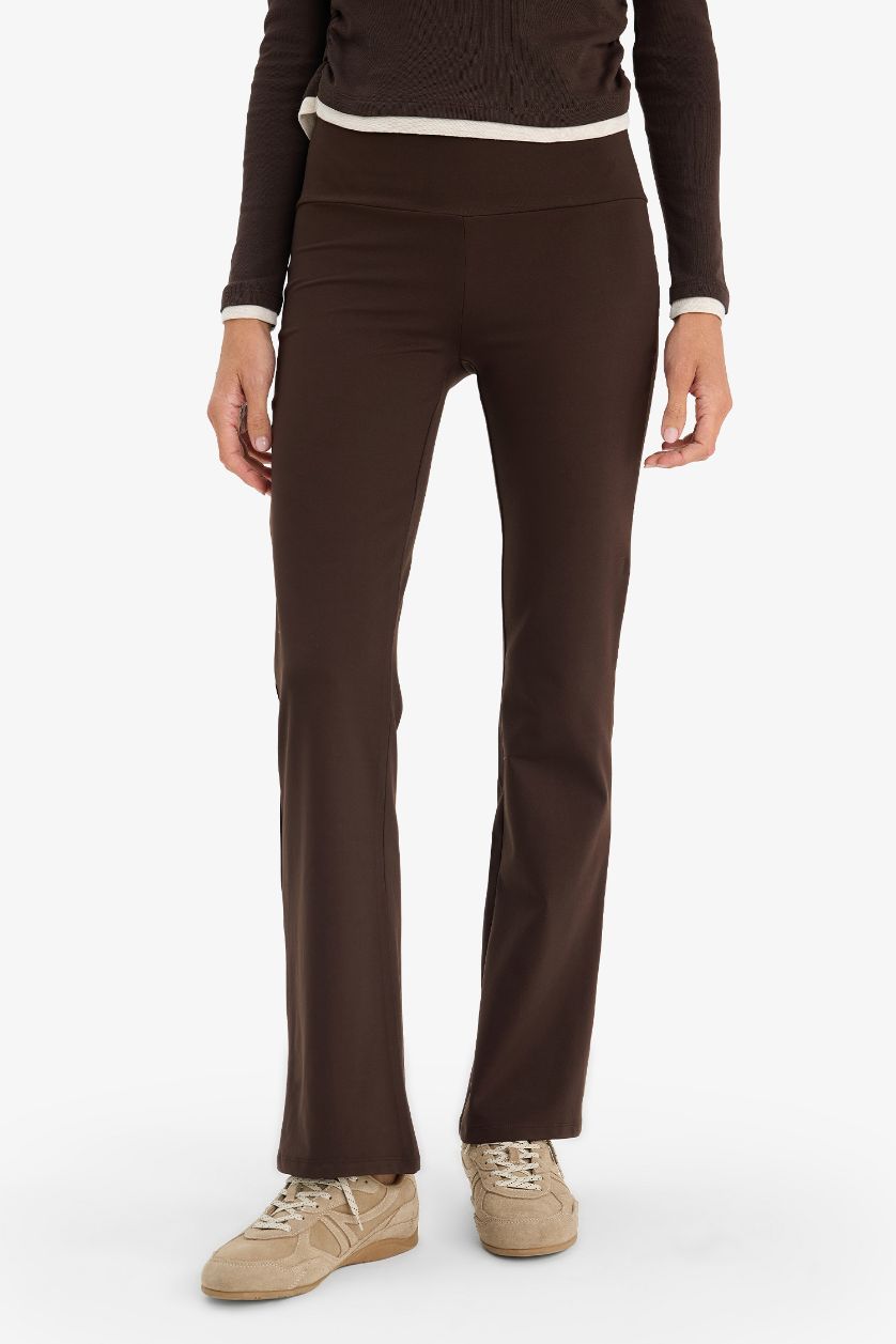 نساء بني بنطرون بجامة تريكو برجل واسع وايد ليج