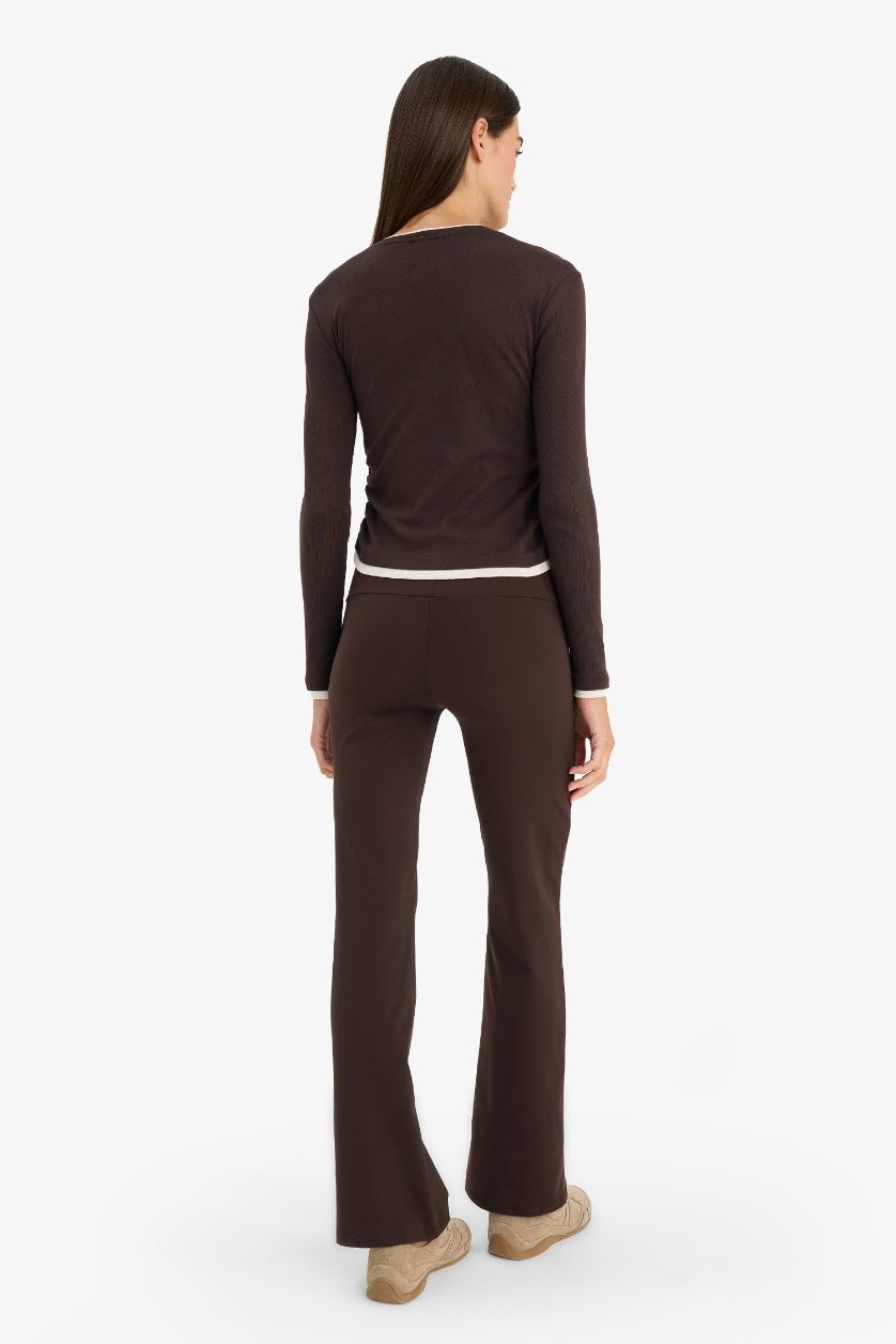 نساء بني بنطرون بجامة تريكو برجل واسع وايد ليج