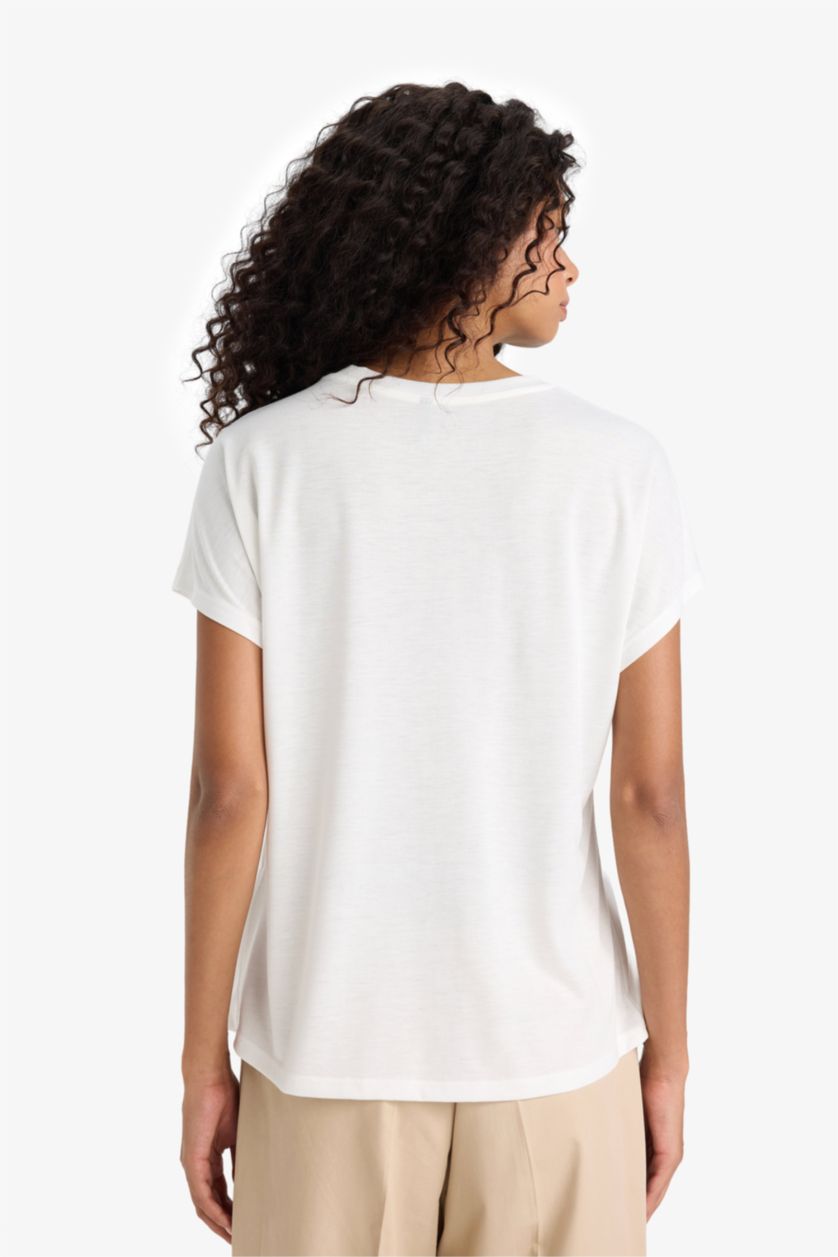 حريمي بيج فاتح تيشيرت نص كم فلورال برقبة مستديرة