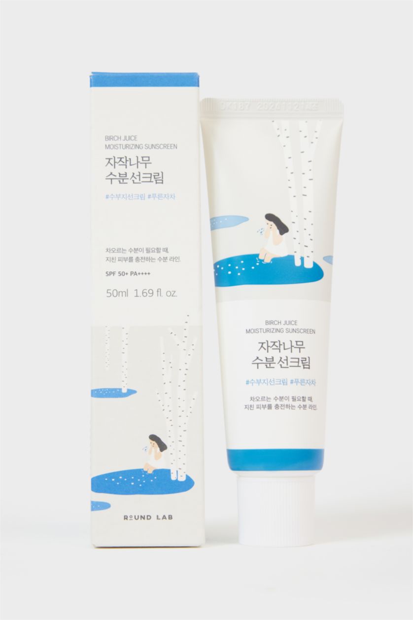 Kadın Karma Round Lab Birch Juice Moisturizing Sunscreen SPF50+ PA++++ 50ml-Huş Özlü Nemlendirici güneş kremi (Hassas Ciltler İçin, Beyazlık Bırakmaz)