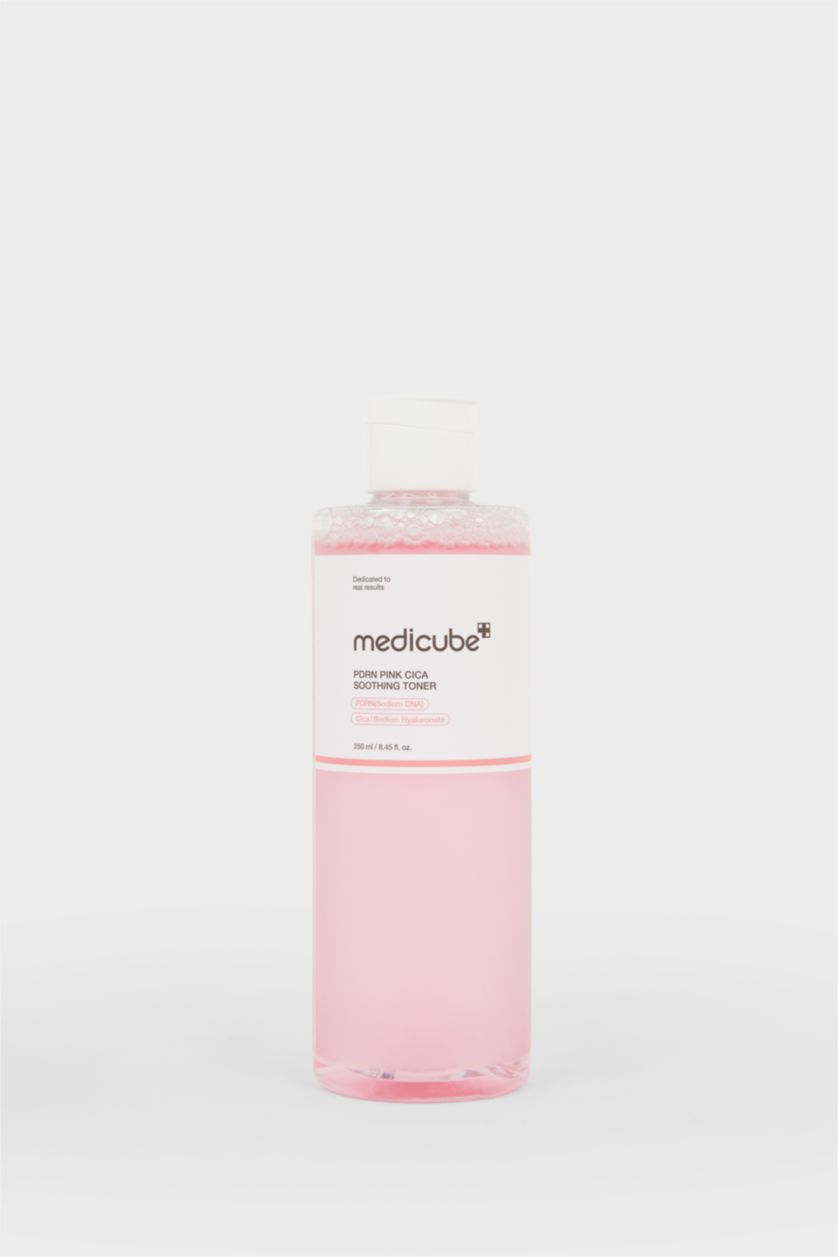 Kadın Pembe Medicube PDRN Pembe Cica Yatıştırıcı Tonik 250ml