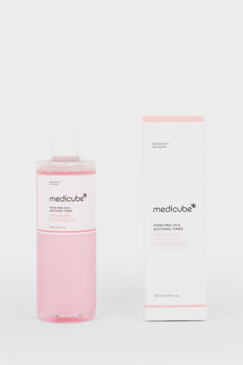 Kadın Pembe Medicube PDRN Pembe Cica Yatıştırıcı Tonik 250ml