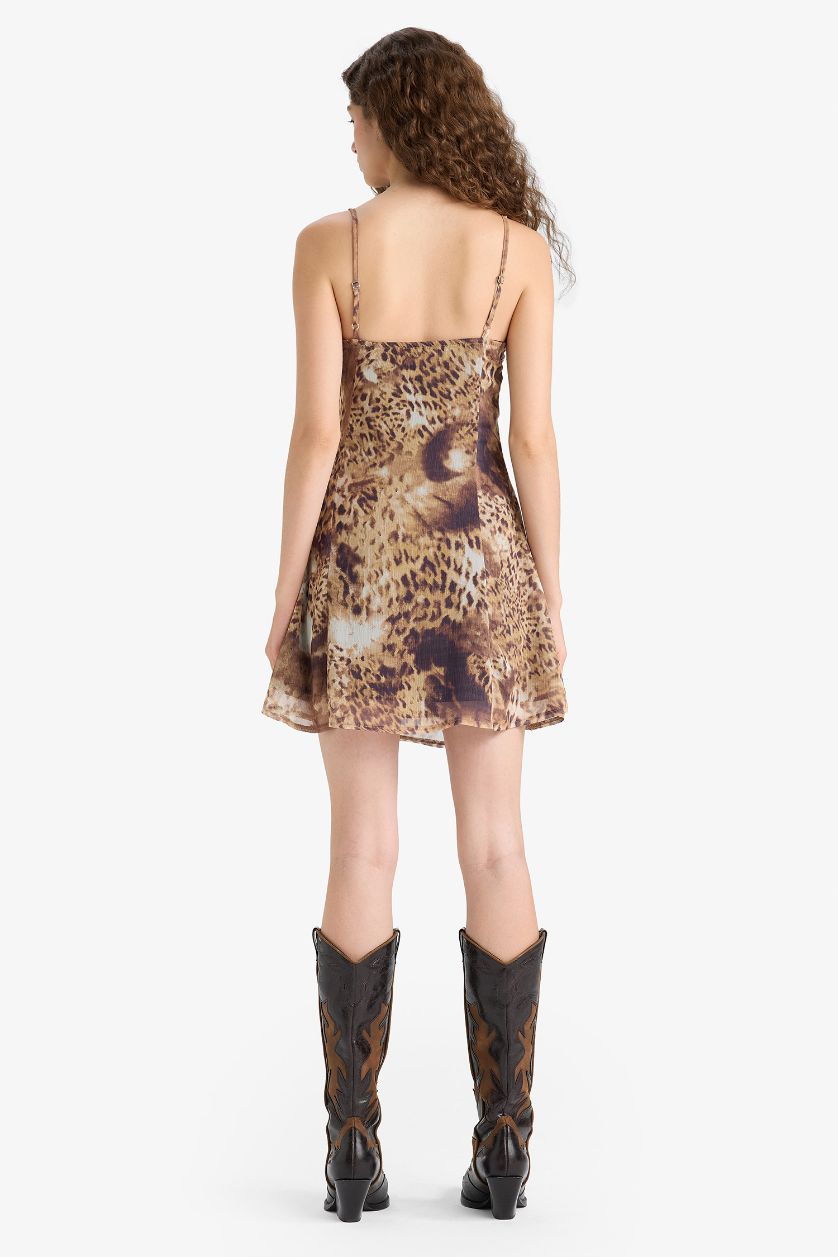 Kadın Kahve V Yaka Leopar Desenli Şifon Askılı Mini Elbise