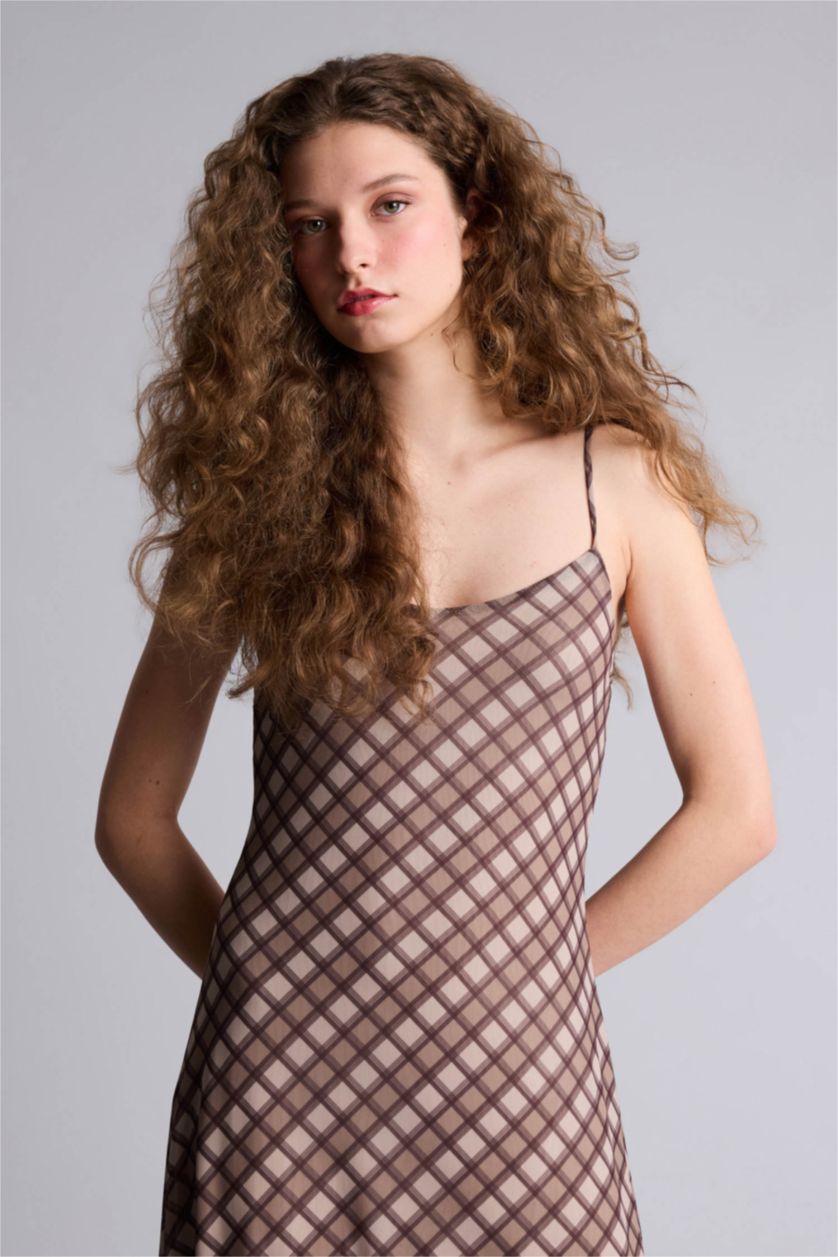 Woman Brown V-Neck Plaid Tulle Midi Dress