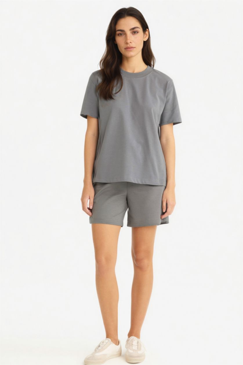 حريمي أنثرا شورت بيزك برمودا بخصر برباط