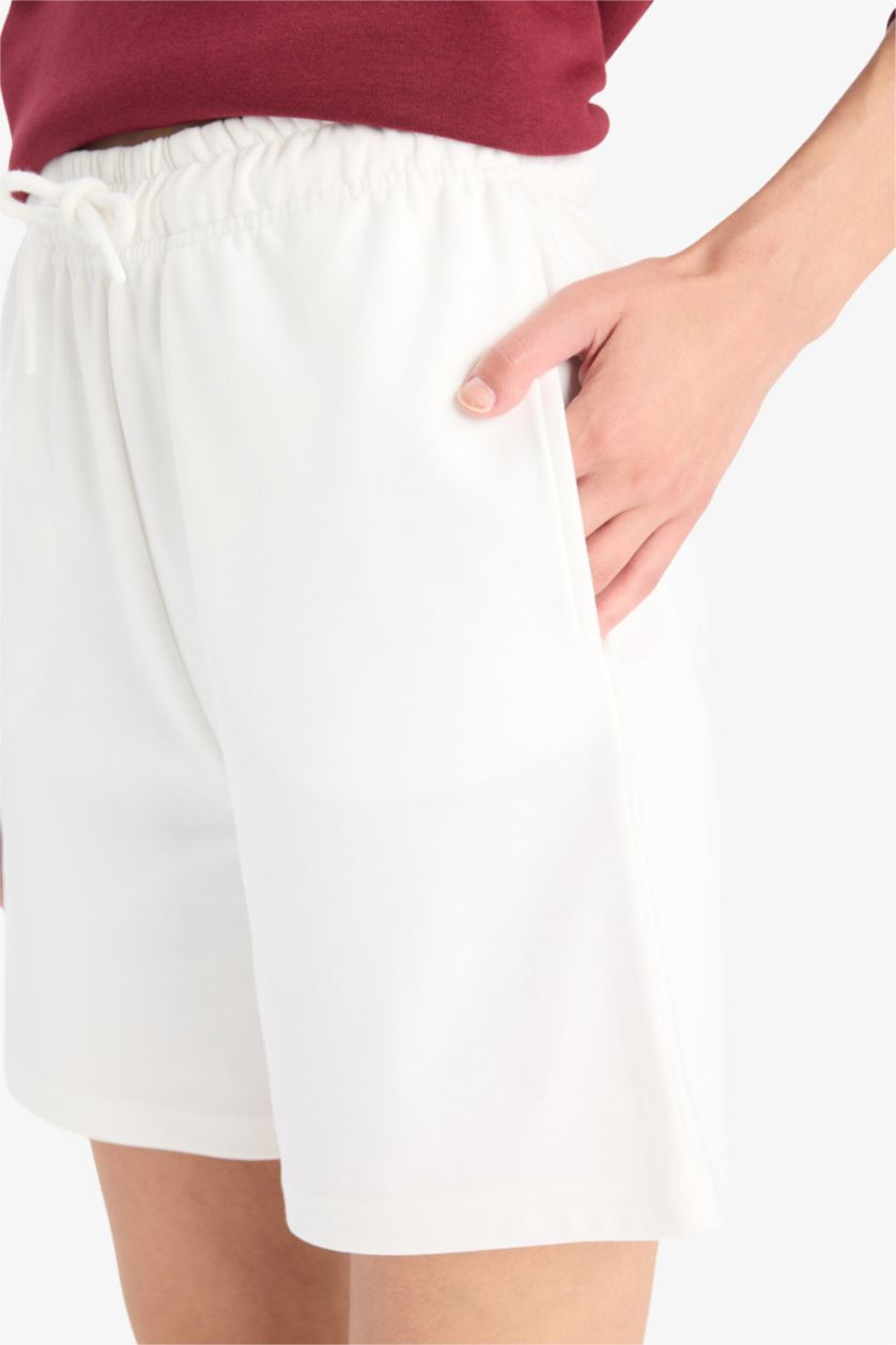 Kadın Ekru Beli Bağcıklı Basic Düz Bermuda Şort