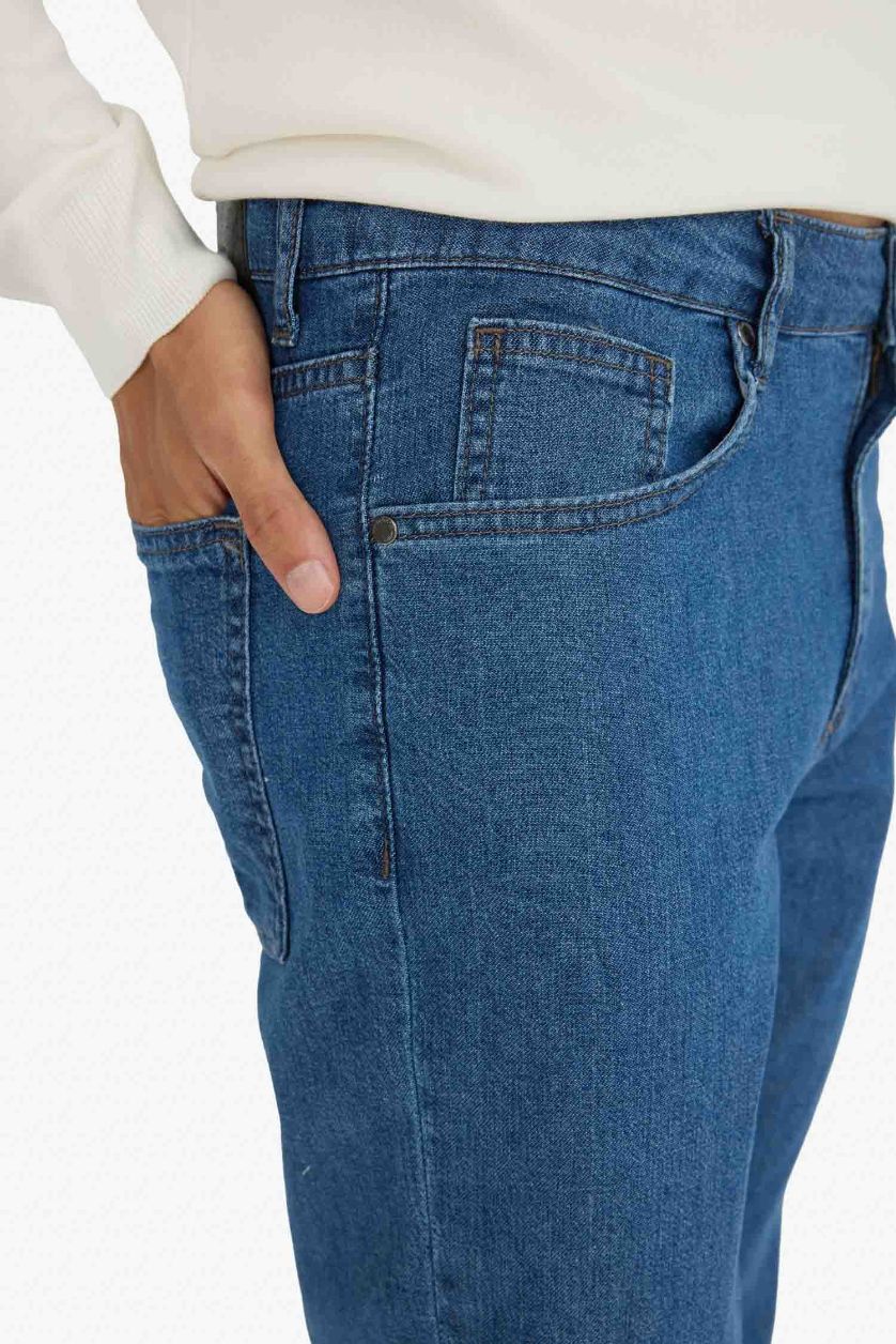 Man Dark Blue Tapered Fit Wide Leg Denim Trousers