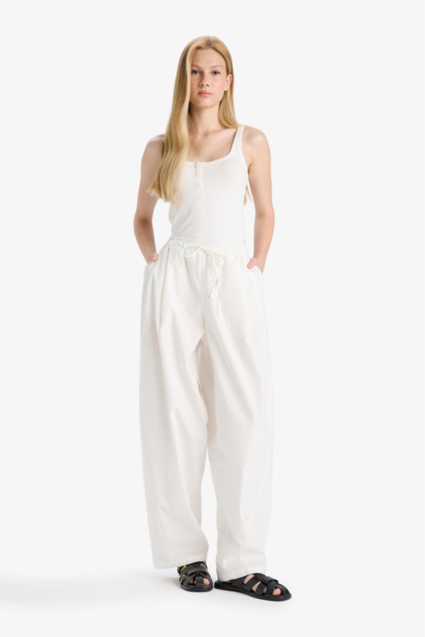 Woman Ecru Barrel Fit Normal Waist Poplin Trousers