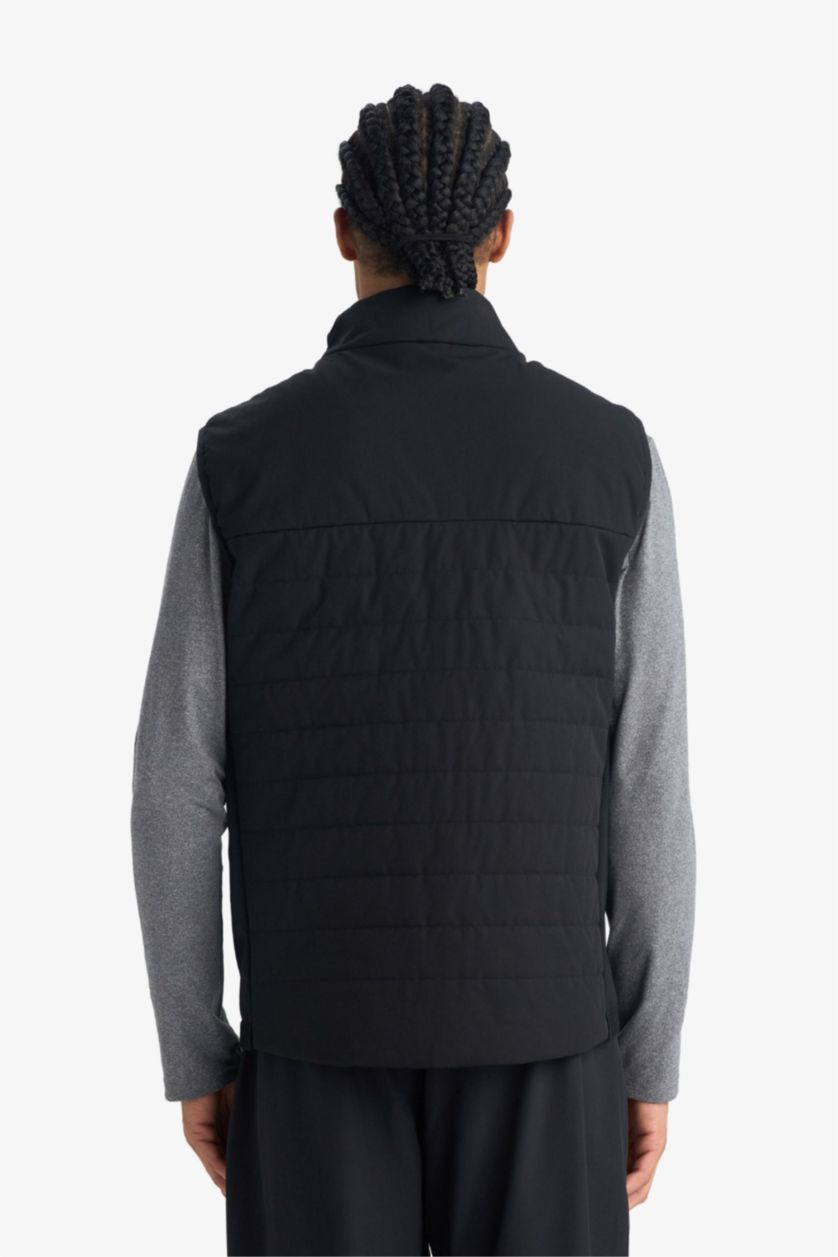 MAN Black Regular Fit Half Turtleneck Waterproof Vest
