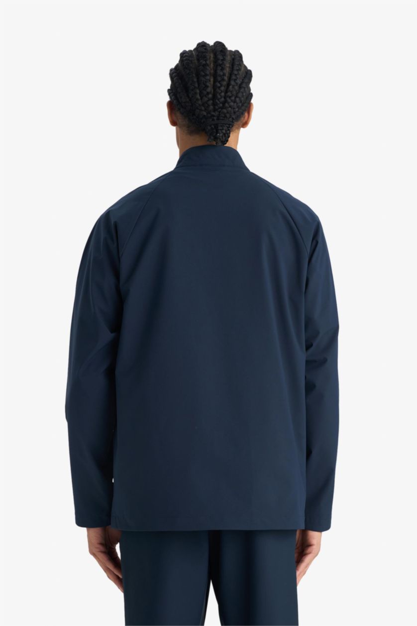 Man NAVY Water Repellent Slim Fit