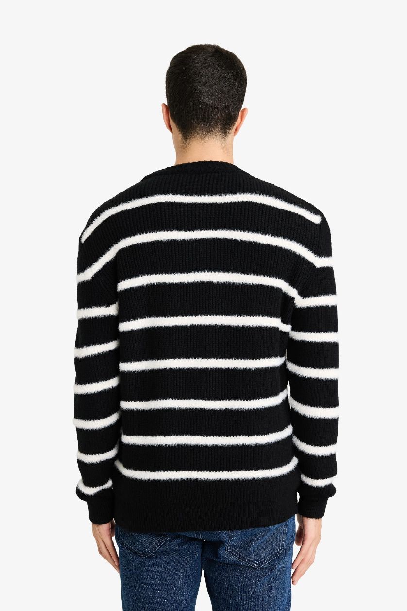 MAN Black Standard Fit Crew Neck Knit Striped Pullover