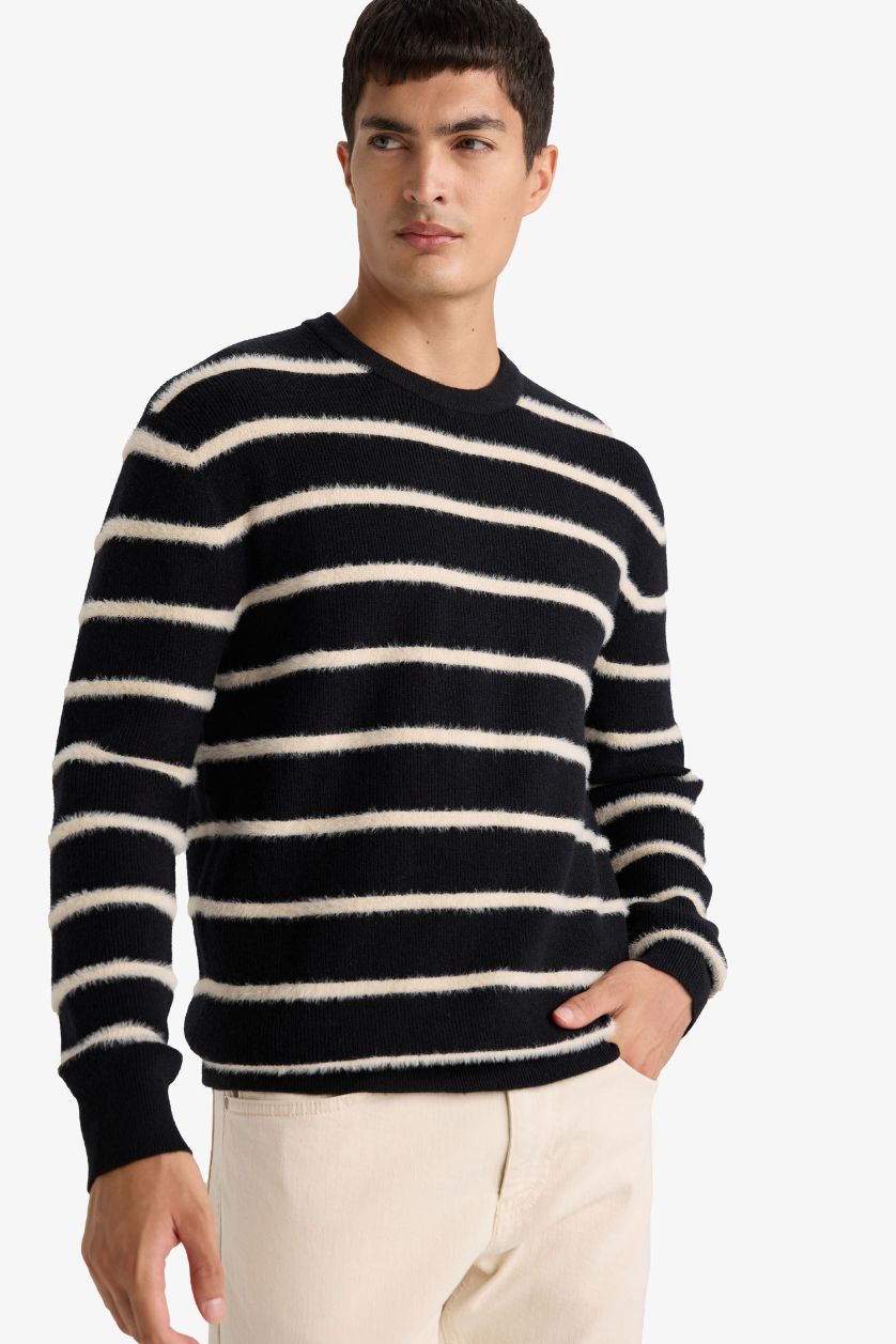 MAN Black Standard Fit Crew Neck Knitwear Pullover