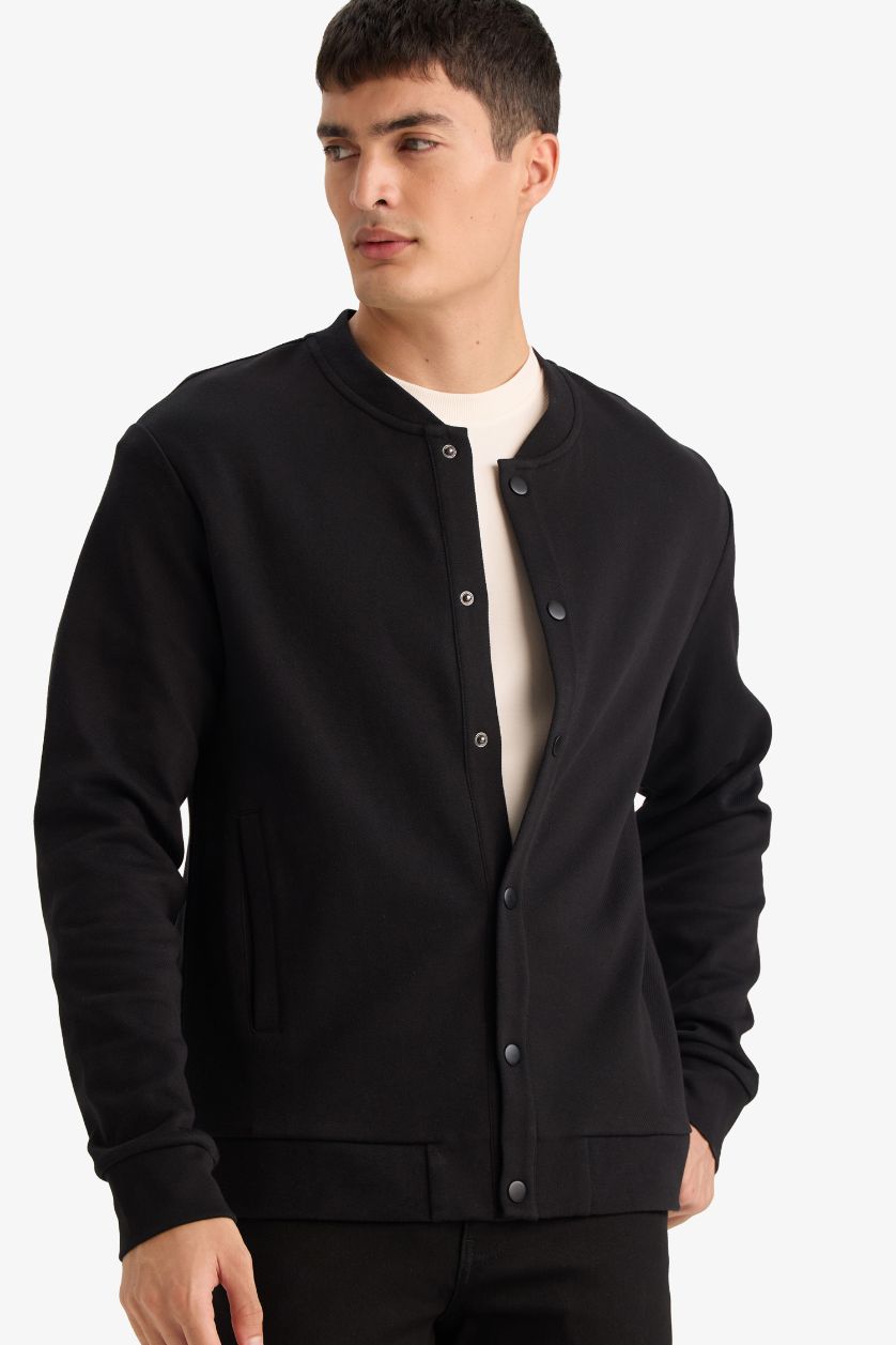MAN Black Crew Neck with Pockets Buttoned Bomber Jacket