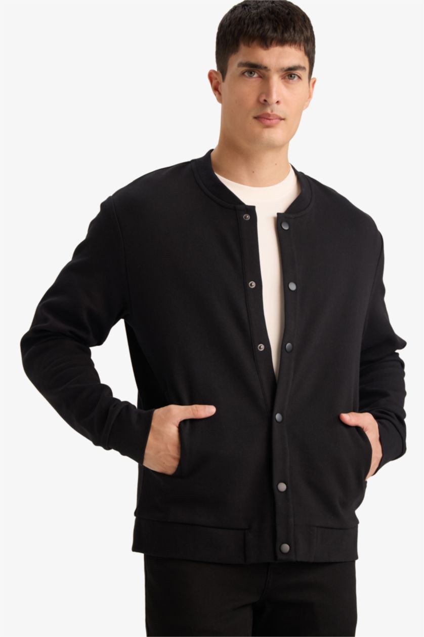 MAN Black Crew Neck with Pockets Buttoned Bomber Jacket