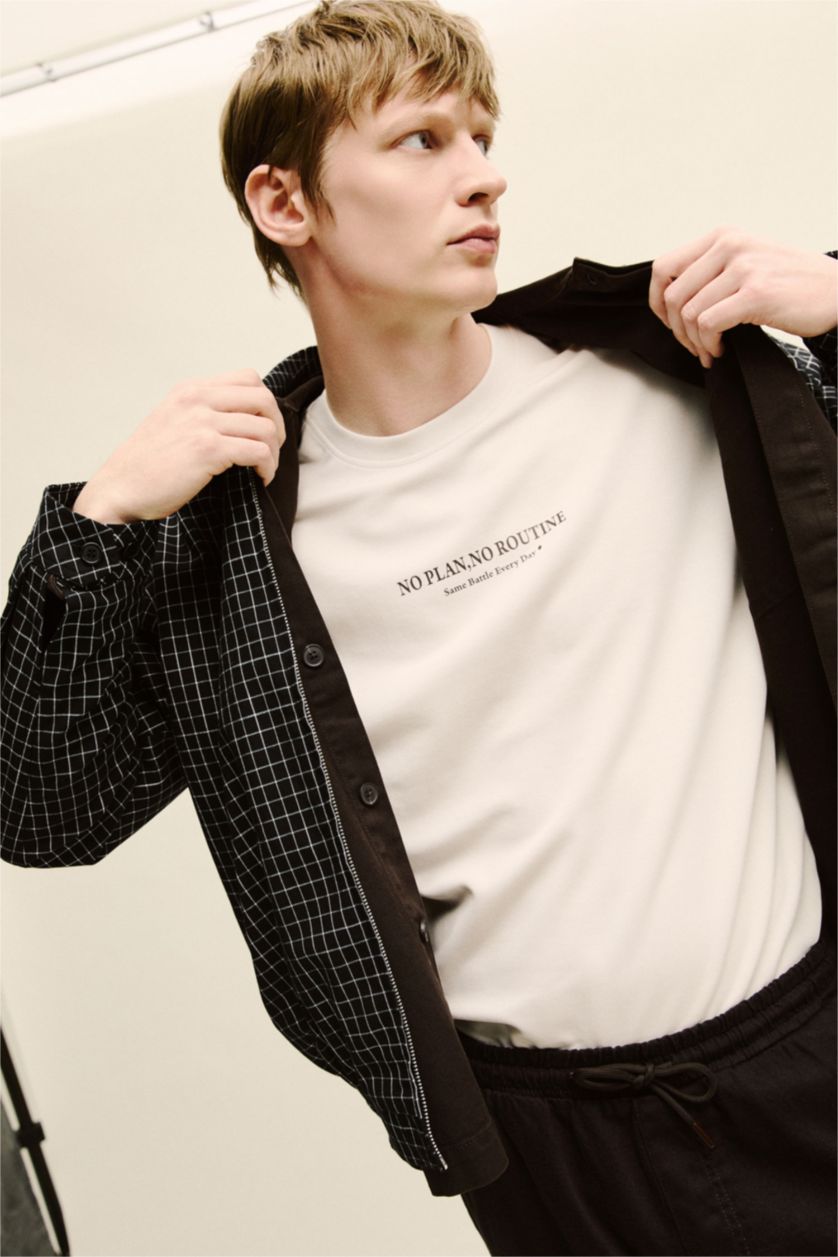 Мужчины Слоновая кость Дышащая футболка Boxy Fit с принтом