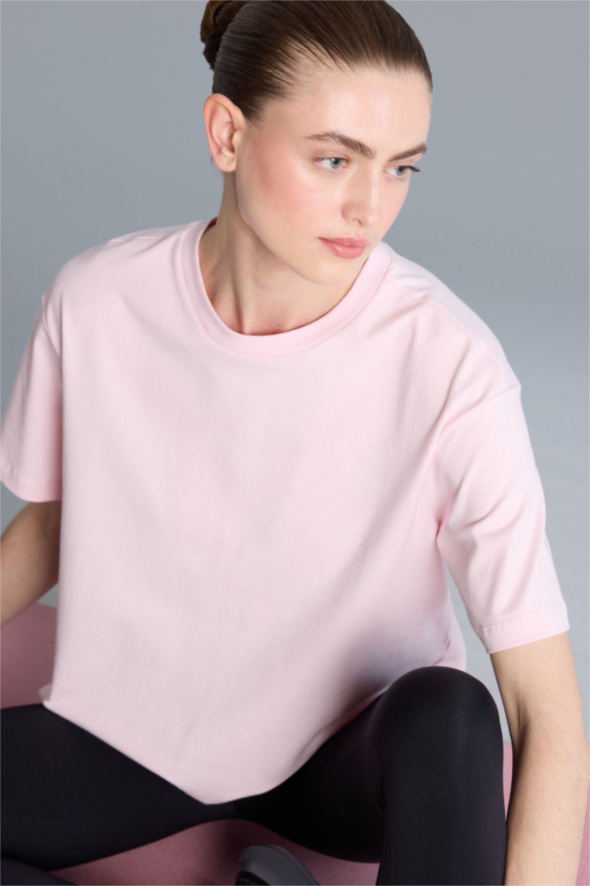 Kadın Açık Pembe Comfort Fıt Kısa kollu Tişört
