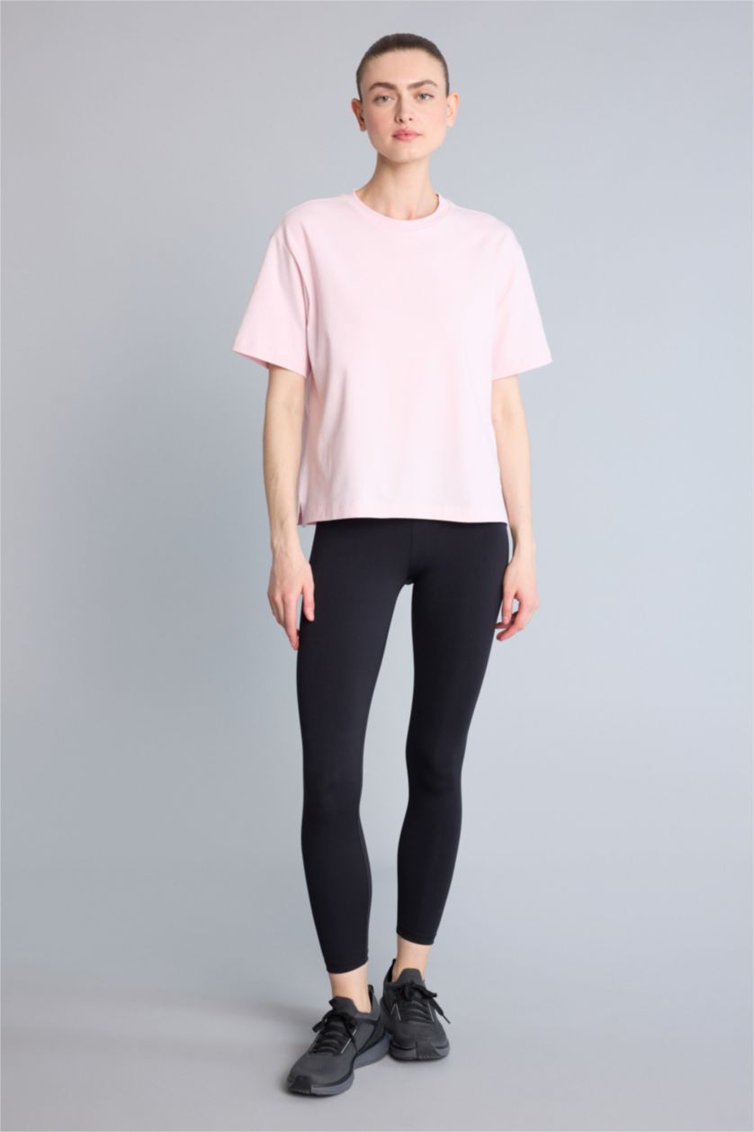 Kadın Açık Pembe Comfort Fıt Kısa kollu Tişört