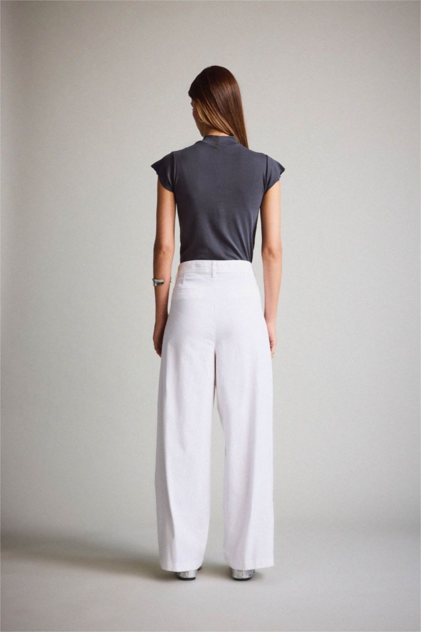 Kadın Beyaz Barrel Fıt Çift Cepli Yüksek Bel Düz Paça Gabardin Pantolon