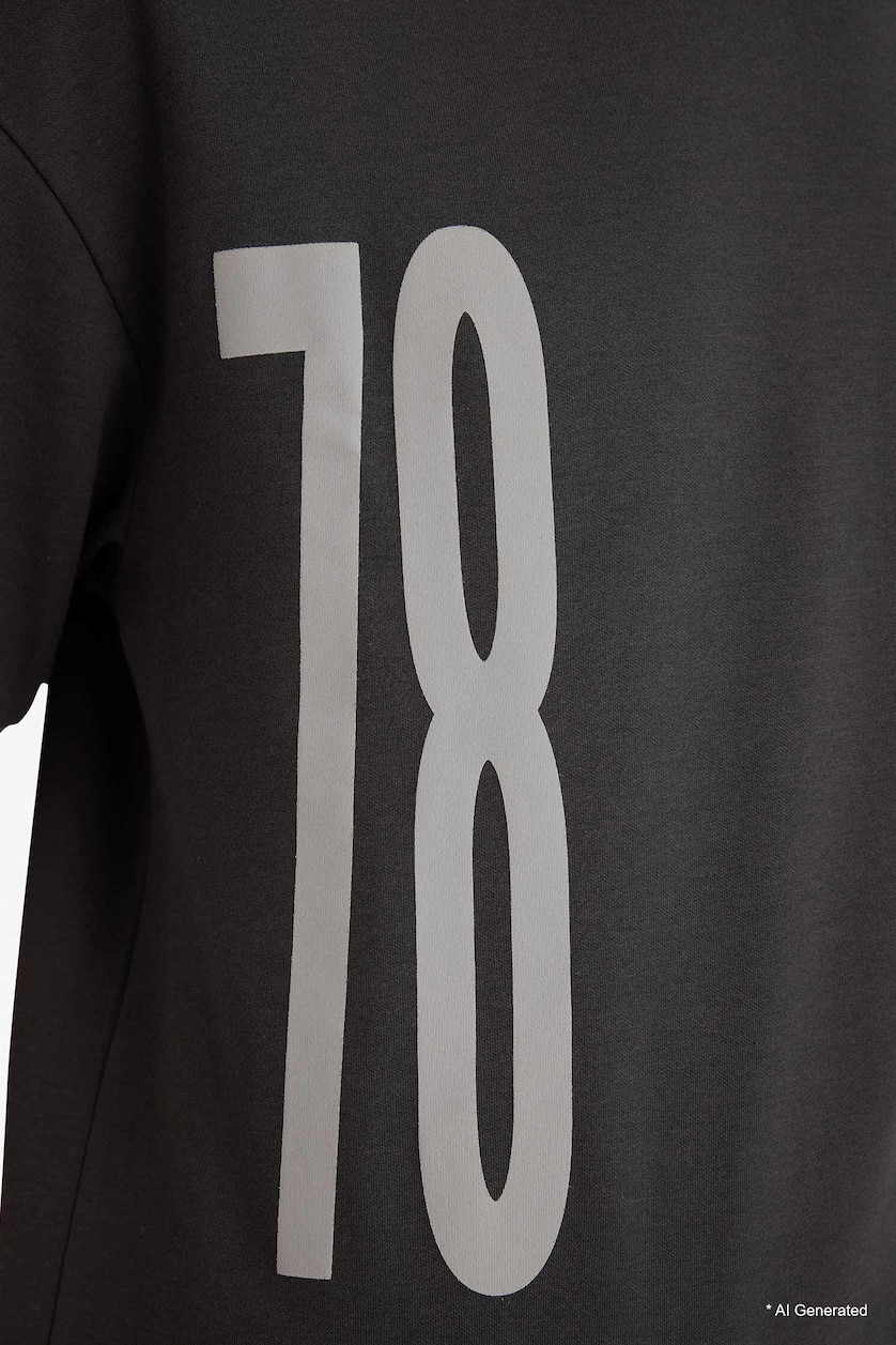 Men Anthracite Breathable Loose Fit Printed T-Shirt