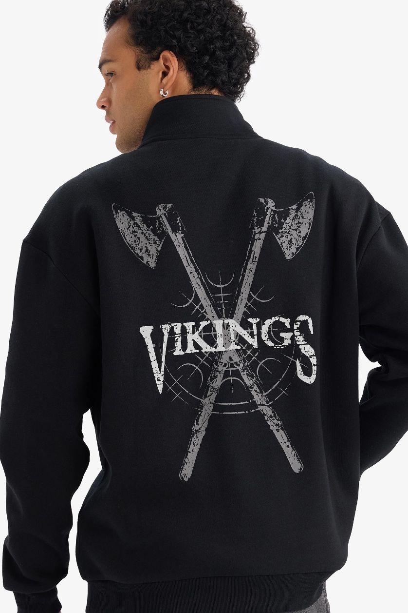 Erkek Siyah Vıkıngs Valhalla Boxy Fıt Dik Yaka Baskılı Sweatshirt