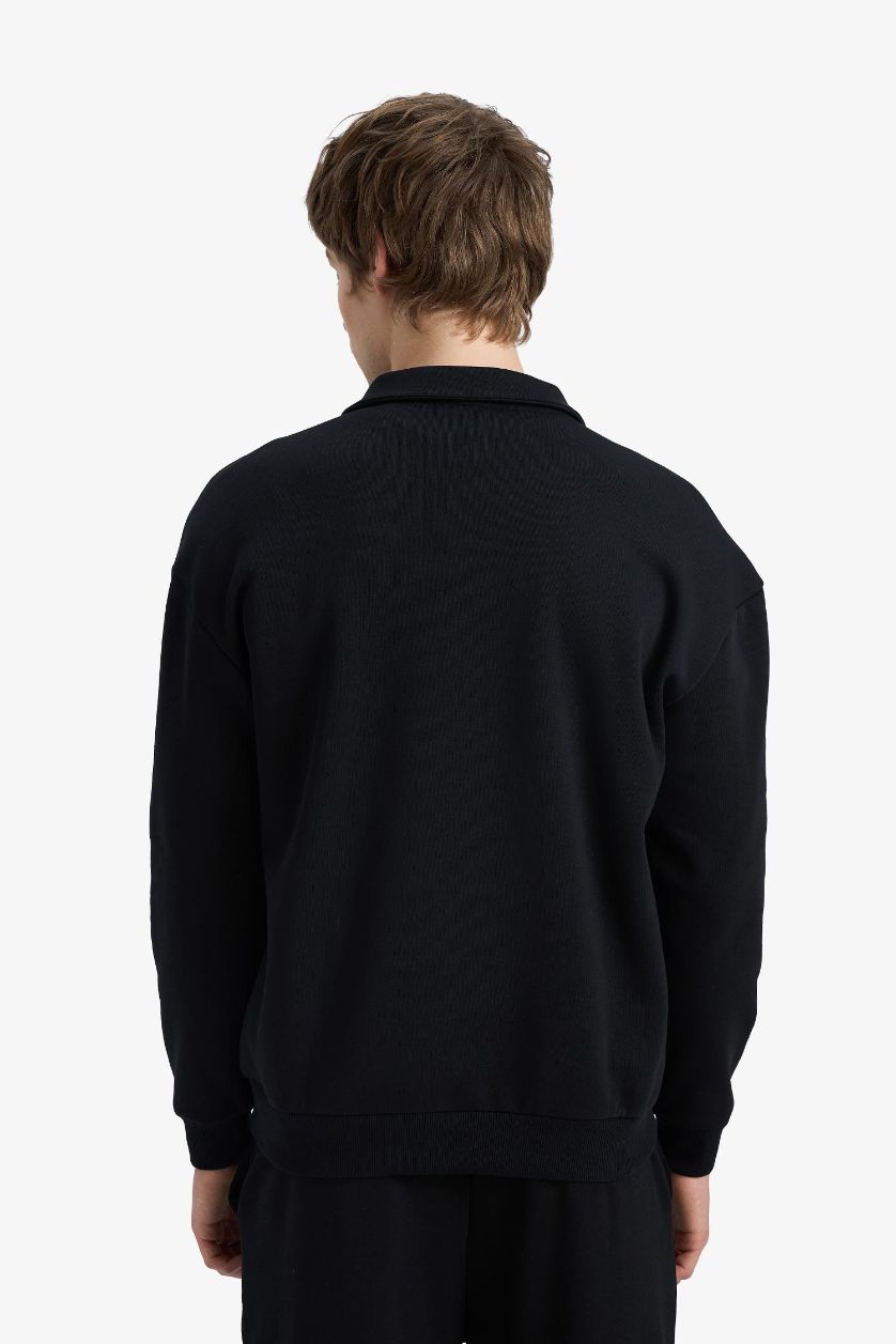 Erkek Siyah Boxy Fıt Dik Yaka Baskılı Sweatshirt