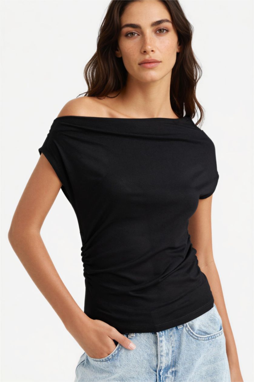 Woman Black Slim Fit One Shoulder T-Shirt