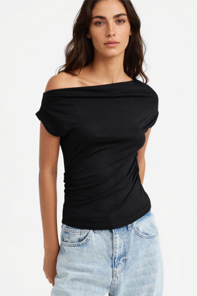 Woman Black Slim Fit One Shoulder T-Shirt