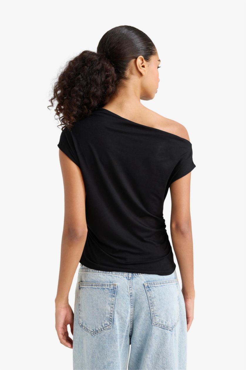 Woman Black Slim Fit One Shoulder T-Shirt