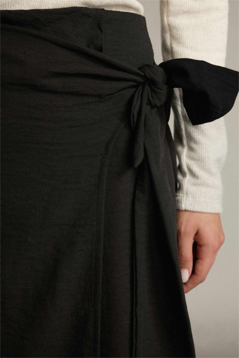 Woman Black Relax Fit Linen Skirt