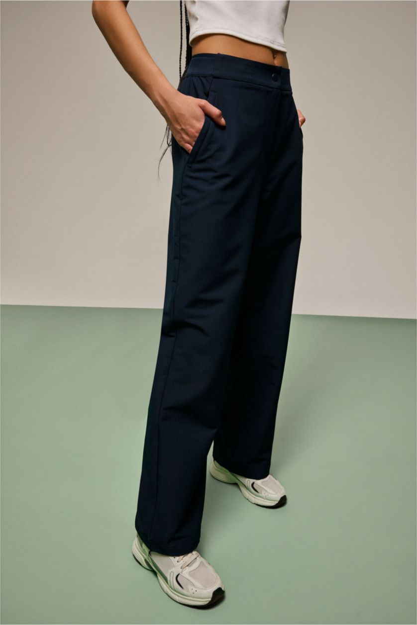WOMAN NAVY Standard Fit Woven Trousers