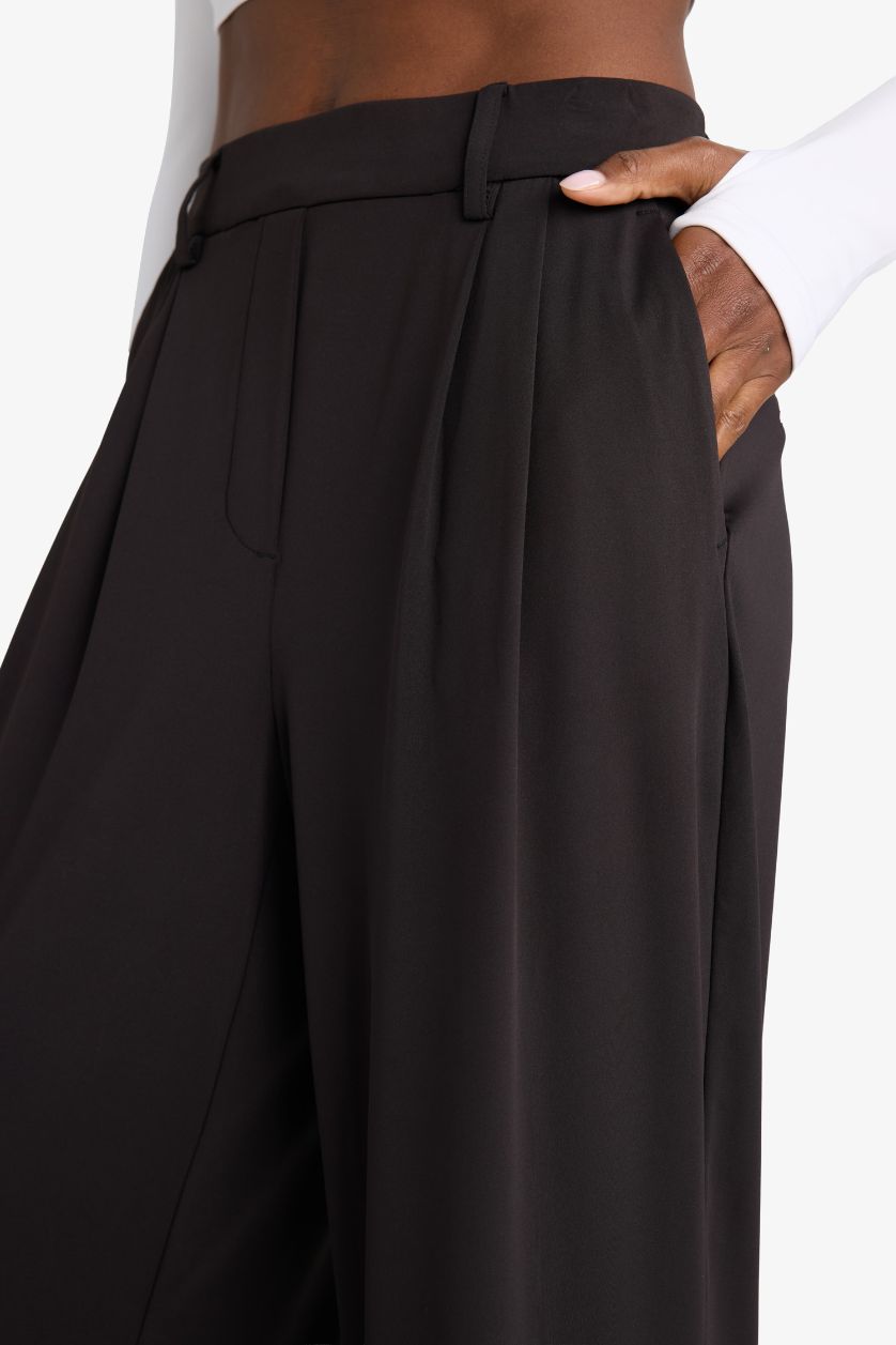 Kadın Siyah Wide Leg Geniş Paça Cepli Pileli Standart Boy Premium Sporcu Pantolon