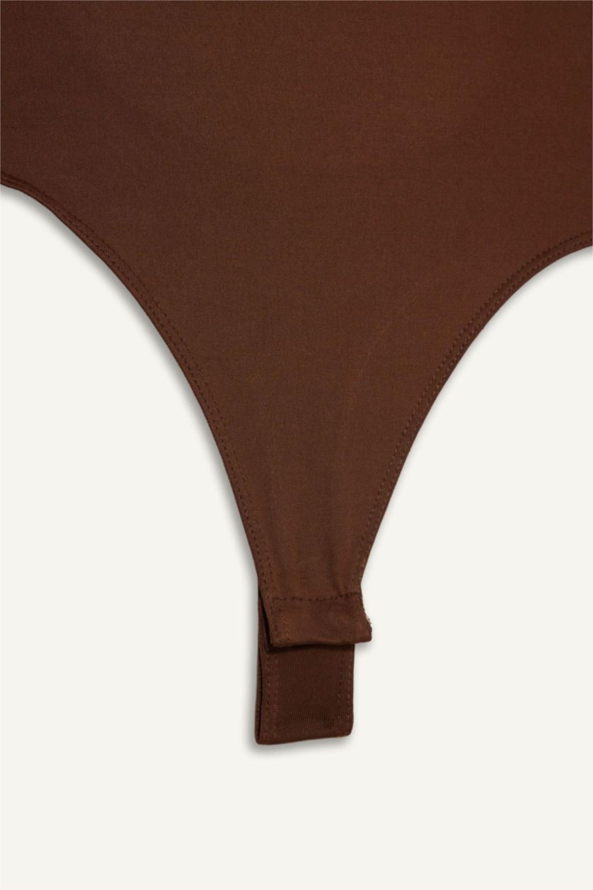 نساء بني ديباردور بياقة مربعة تايجر