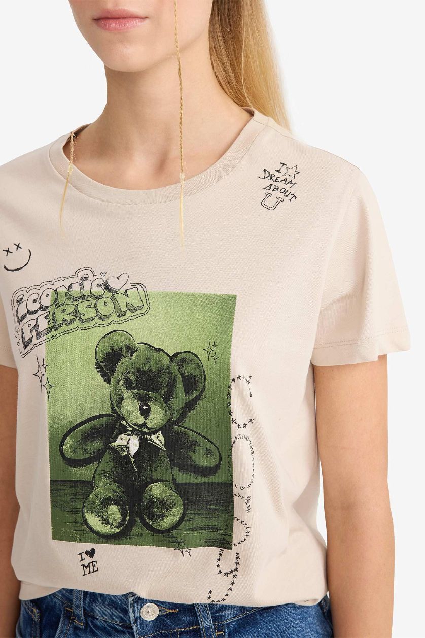 حريمي بيج تيشيرت نص كم قصة عادية مطبوع برقبة مستديرة