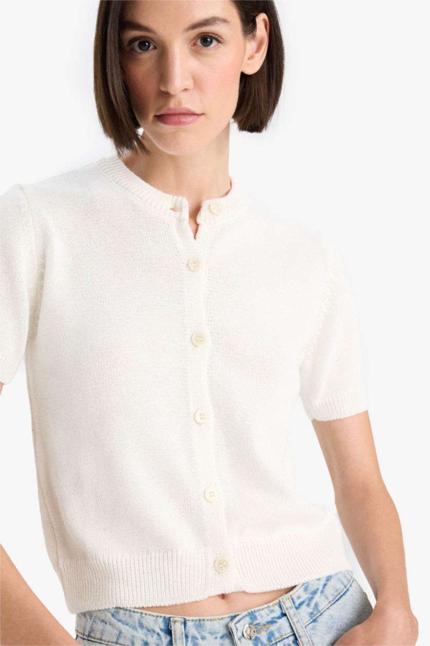 Woman Ecru Regular Fit Crew Neck Knitwear Cardigan